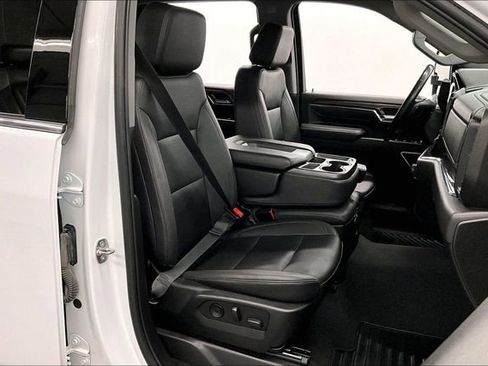 Used 2024 Chevrolet Silverado 3500 LTZ image 8