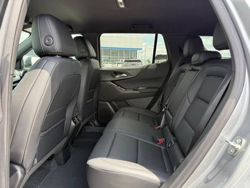 New 2027 Chevrolet Equinox LT w/ Convenience Package II FWD image 5