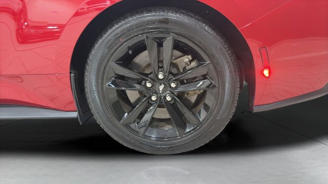 Used 2024 Ford Mustang GT RWD image 25