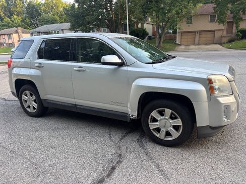 Used 2013 GMC Terrain SLE AWD/4WD image 8