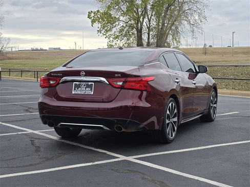 Used 2018 Nissan Maxima SR image 7