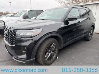 Used 2025 Ford Explorer ST-Line w/ ST-Line Street Pack video 1