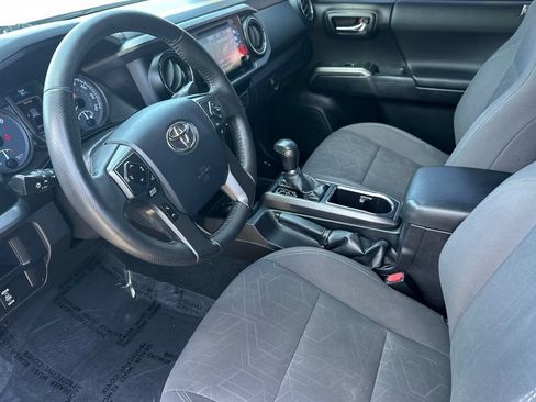 Used 2016 Toyota Tacoma TRD Sport w/ Towing Package RWD image 11
