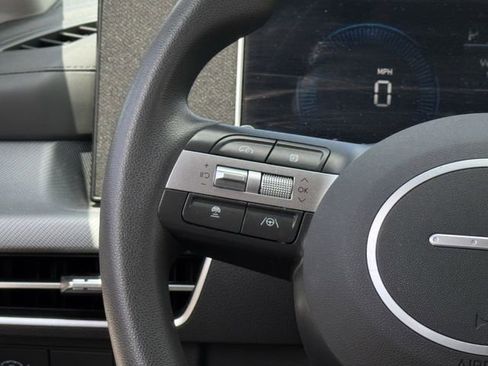 Used 2025 Hyundai Sonata SEL FWD image 12