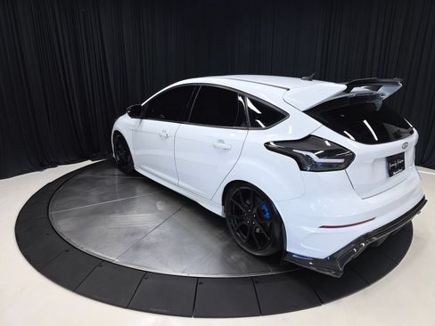 Used 2017 Ford Focus RS AWD/4WD image 13