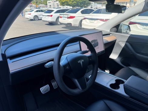 Used 2022 Tesla Model Y Performance AWD/4WD image 4