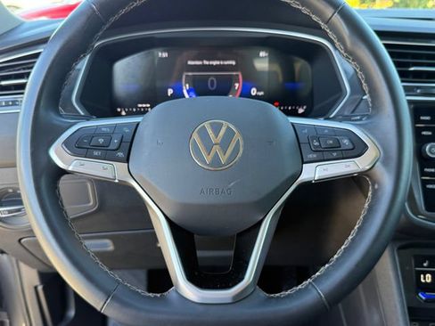 Used 2024 Volkswagen Tiguan SE FWD image 13