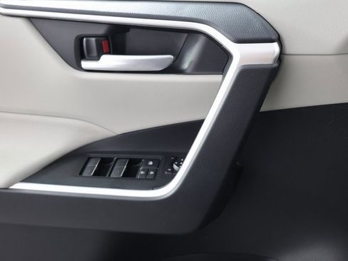 Used 2023 Toyota RAV4 XLE image 22