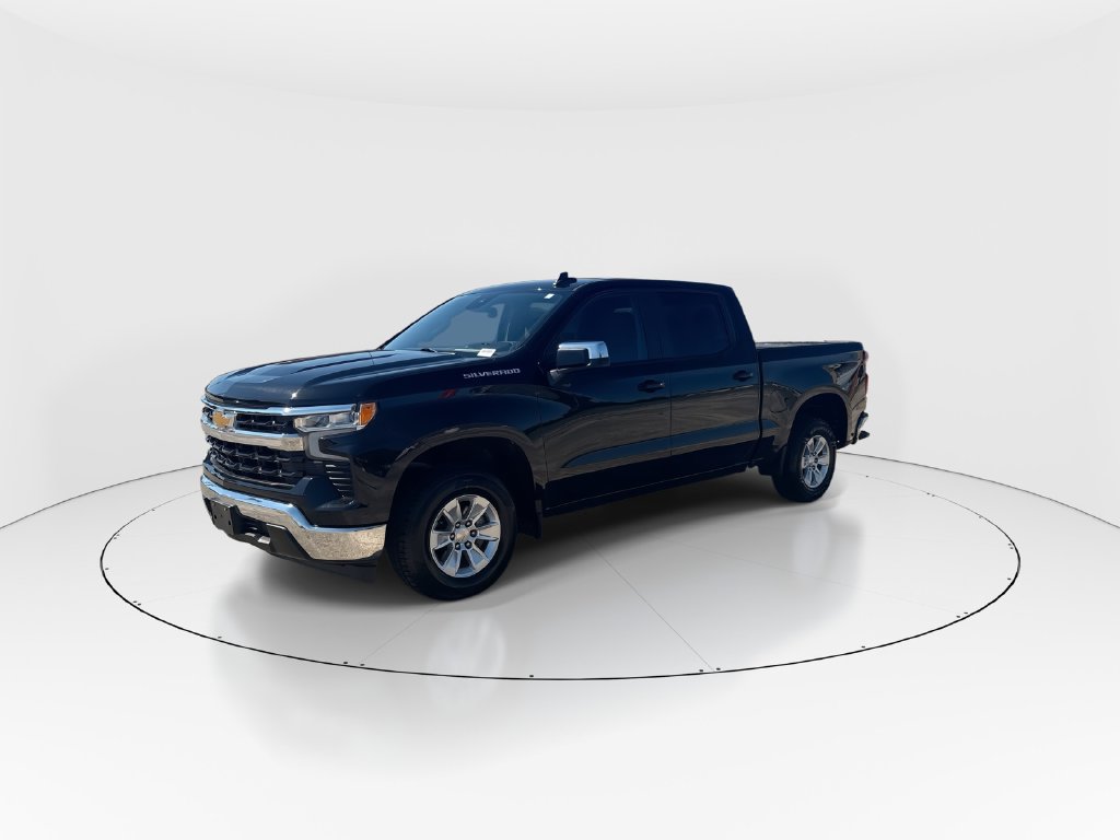 Used 2025 Chevrolet Silverado 1500 LT RWD image 4