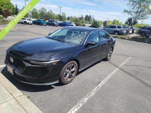 Used 2023 Honda Accord EX image 1