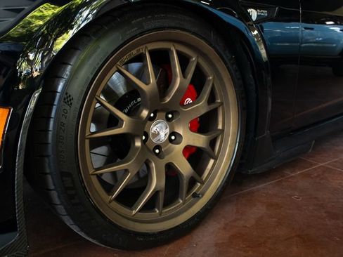 Used 2025 Ford Mustang GT Premium w/ GT Performance Package RWD image 6