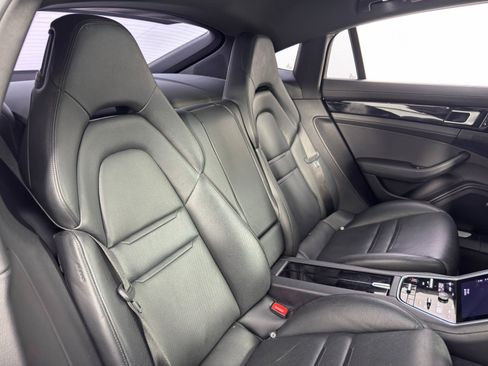 Used 2018 Porsche Panamera 4S w/ Premium Package Plus AWD/4WD image 41
