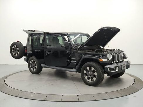Used 2019 Jeep Wrangler Unlimited Sahara AWD/4WD image 9