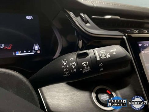 Used 2023 Jeep Grand Cherokee Limited w/ Luxury Tech Group II image 38