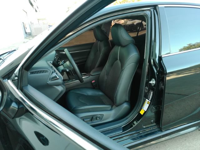 Used 2023 Toyota Camry XSE FWD image 14