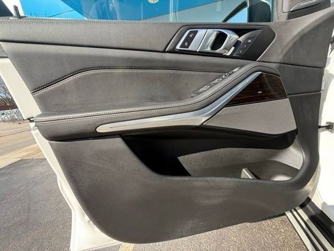 Used 2026 BMW X5 xDrive40i image 12