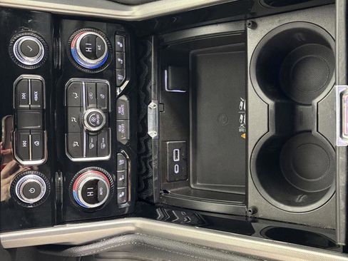 Used 2023 GMC Yukon Denali w/ Advanced Technology Package image 37