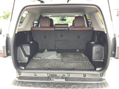 Used 2016 Toyota 4Runner Limited image 13