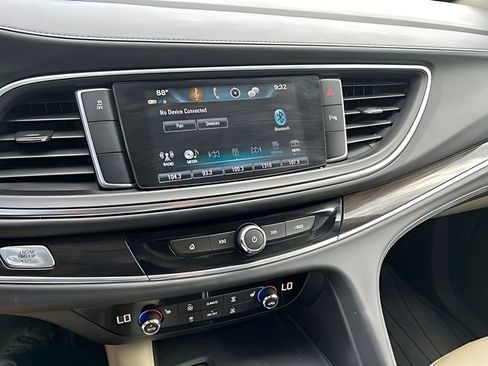 Used 2019 Buick Enclave Essence FWD image 30