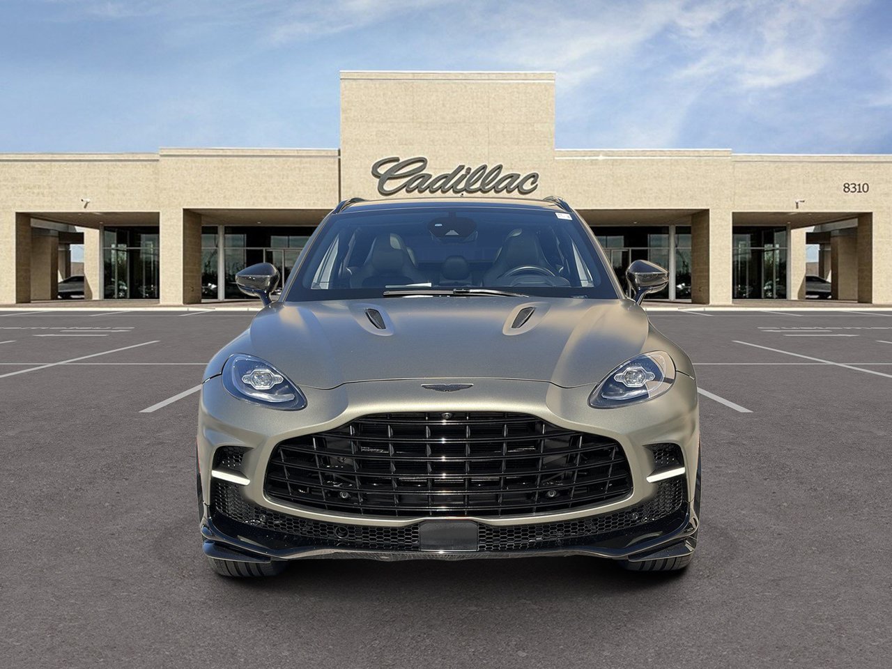 Used 2023 Aston Martin DBX 707 AWD/4WD image 2