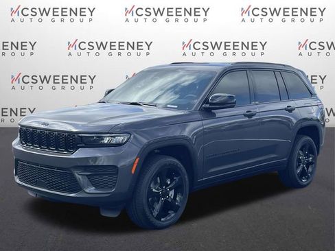 New 2025 Jeep Grand Cherokee Altitude RWD image 7