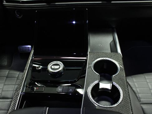 Used 2025 Cadillac Escalade V image 25