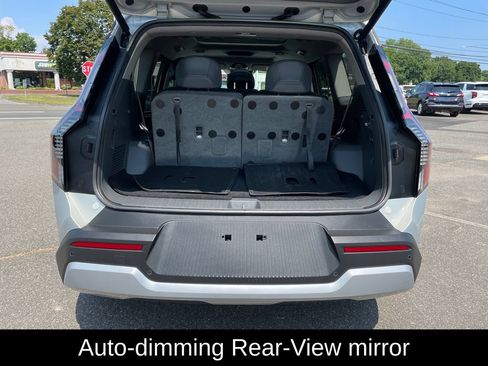 Used 2024 Kia EV9 Wind AWD/4WD image 25