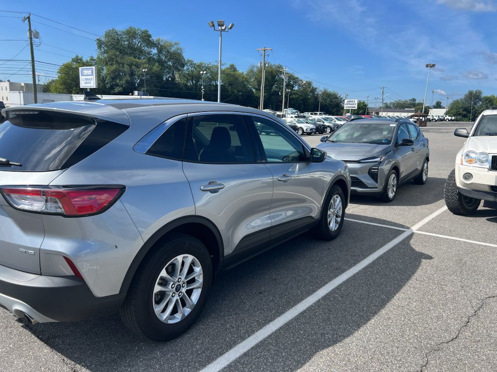 Used 2021 Ford Escape SE w/ Convenience Package AWD/4WD image 10