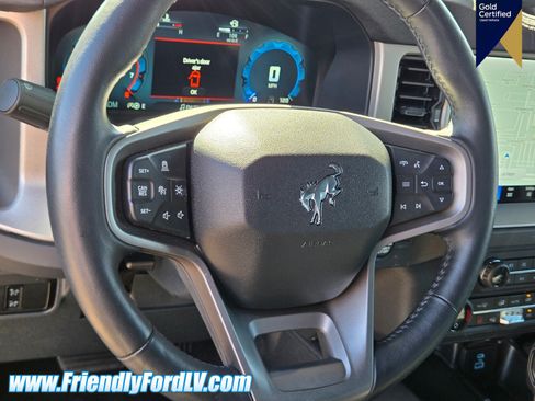 Certified 2025 Ford Bronco Outer Banks w/ Sasquatch Package AWD/4WD image 18