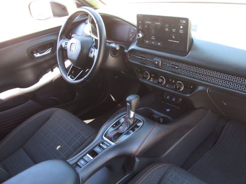 Certified 2026 Honda HR-V Sport image 9