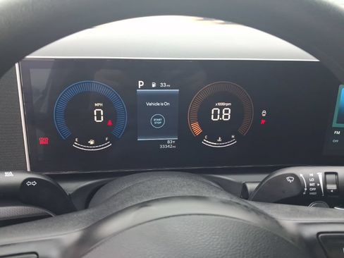 Used 2025 Hyundai Santa Cruz SEL AWD/4WD image 2