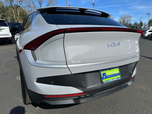 Used 2025 Kia EV6 Light RWD image 32