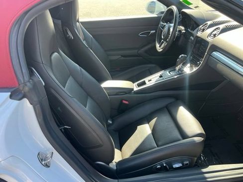 Used 2023 Porsche 718 Boxster RWD image 10
