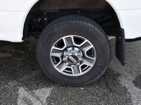 Used 2024 Ford F350 Lariat image 20