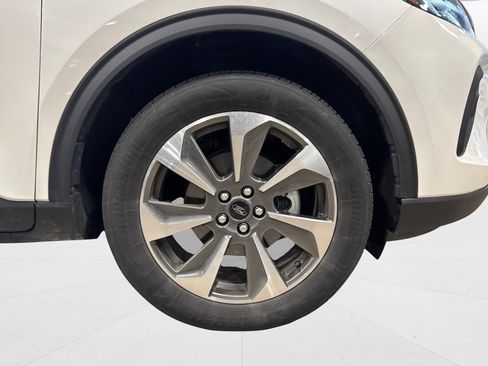 Used 2024 Ford Escape Platinum AWD/4WD image 55
