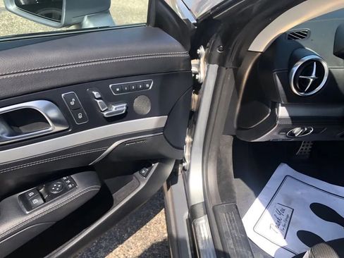 Used 2015 Mercedes-Benz SL 400 image 9