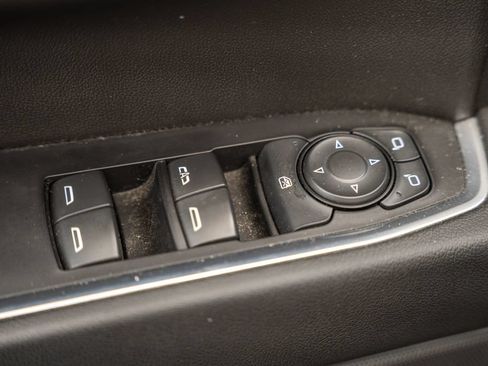 Used 2022 Chevrolet Silverado 1500 LT Trail Boss w/ Convenience Package II AWD/4WD image 37