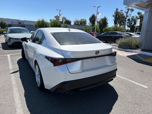 Used 2023 Lexus IS 300 w/ Comfort Package RWD image 4