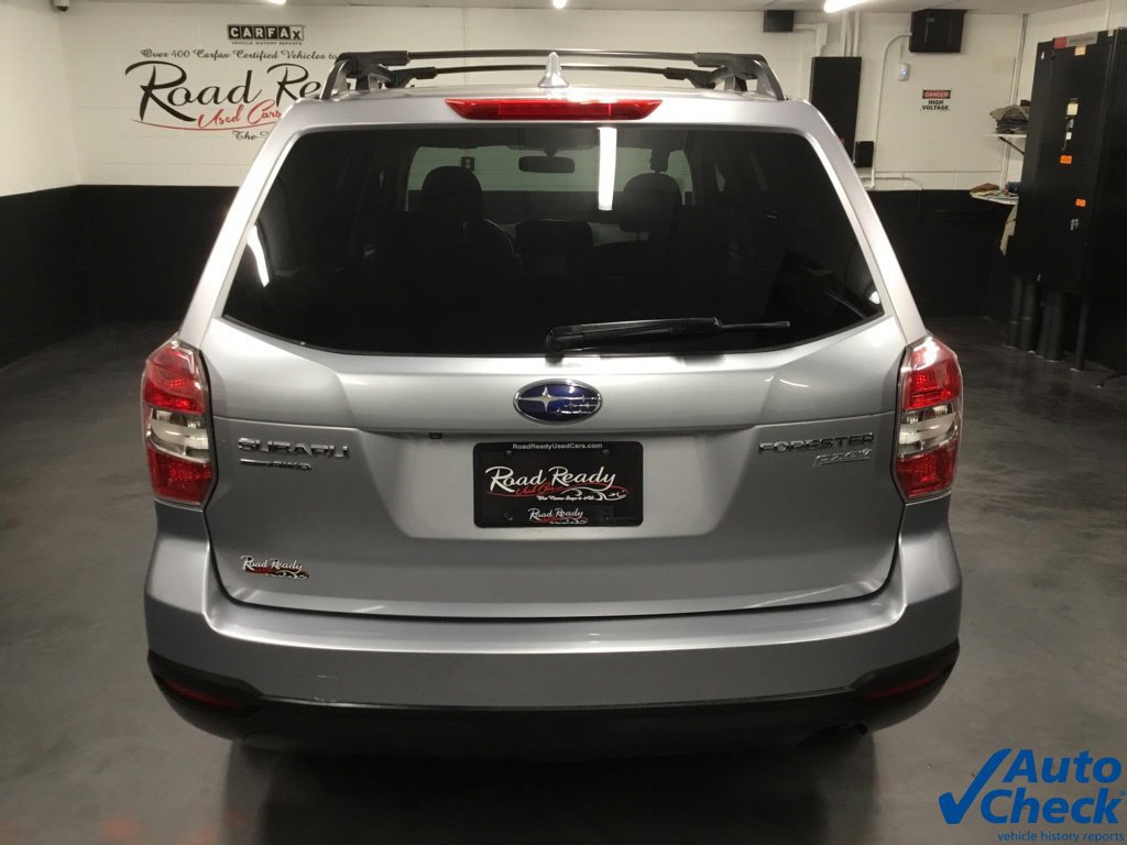 Used 2016 Subaru Forester 2.5i Premium w/ All-Weather Package AWD/4WD image 9