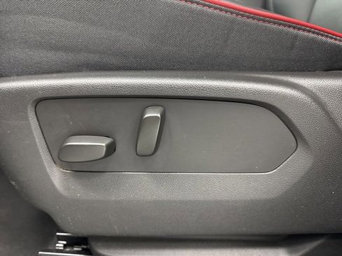 Used 2023 Buick Envision Essence w/ Sport Touring Package image 10