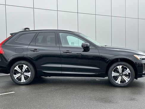 New 2025 Volvo XC60 T8 Core w/ Protection Package Premier image 6
