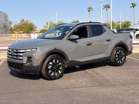 Used 2025 Hyundai Santa Cruz SEL FWD image 2