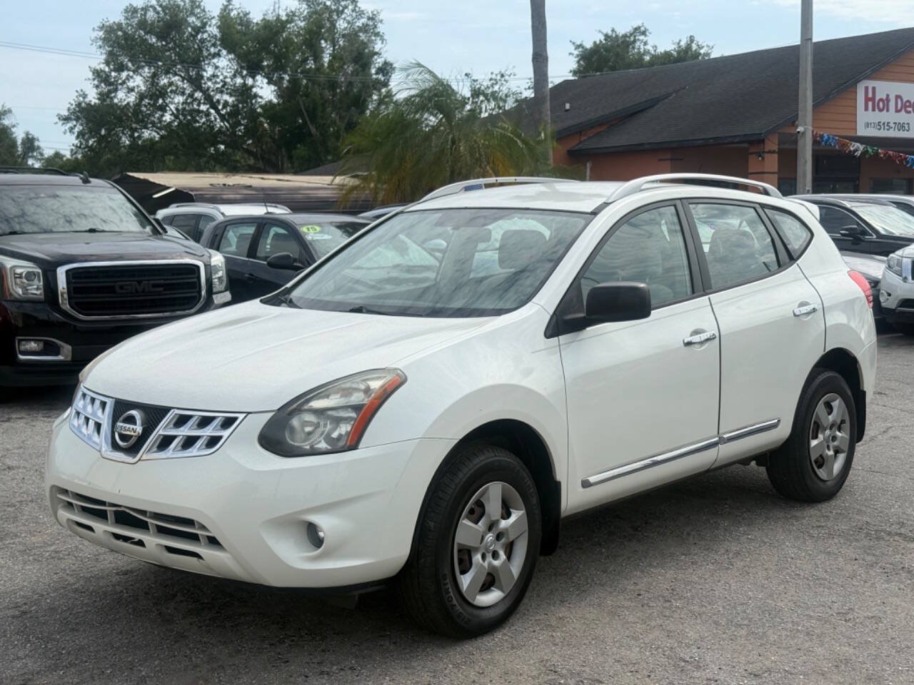 Used 2015 Nissan Rogue S w/ Convenience Package AWD/4WD image 1