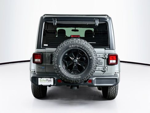 Used 2023 Jeep Wrangler Unlimited w/ Cold Weather Group AWD/4WD image 7