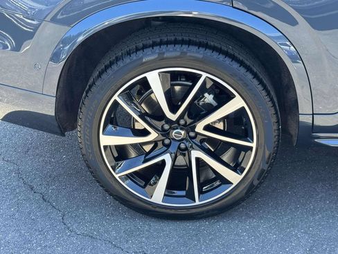 Certified 2024 Volvo XC90 B6 Plus w/ Protection Package Premier AWD/4WD image 10