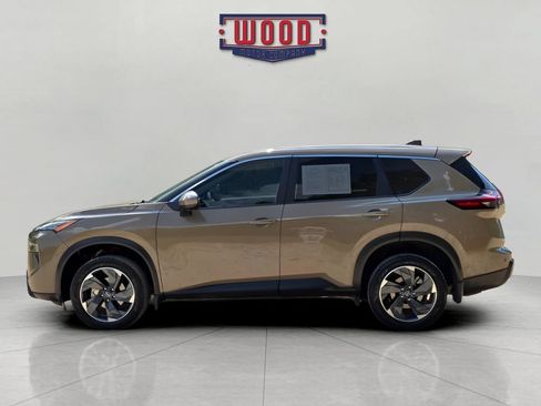Used 2024 Nissan Rogue SV AWD/4WD image 4