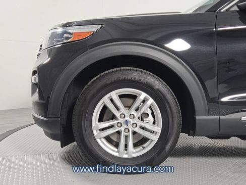 Used 2022 Ford Explorer XLT w/ Equipment Group 202A AWD/4WD image 11