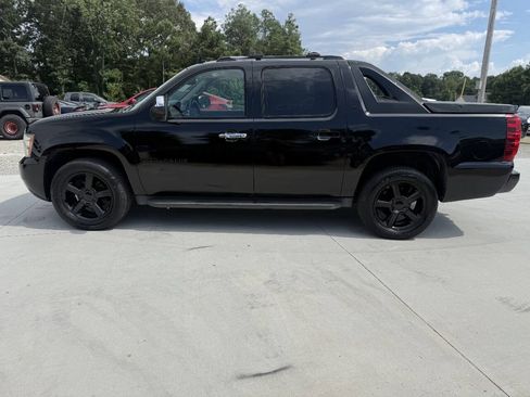 Used 2012 Chevrolet Avalanche LT w/ All-Star Edition RWD image 4