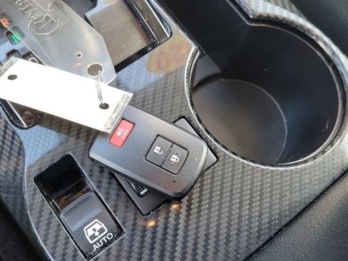 Used 2020 Toyota 4Runner TRD Off-Road Premium image 28