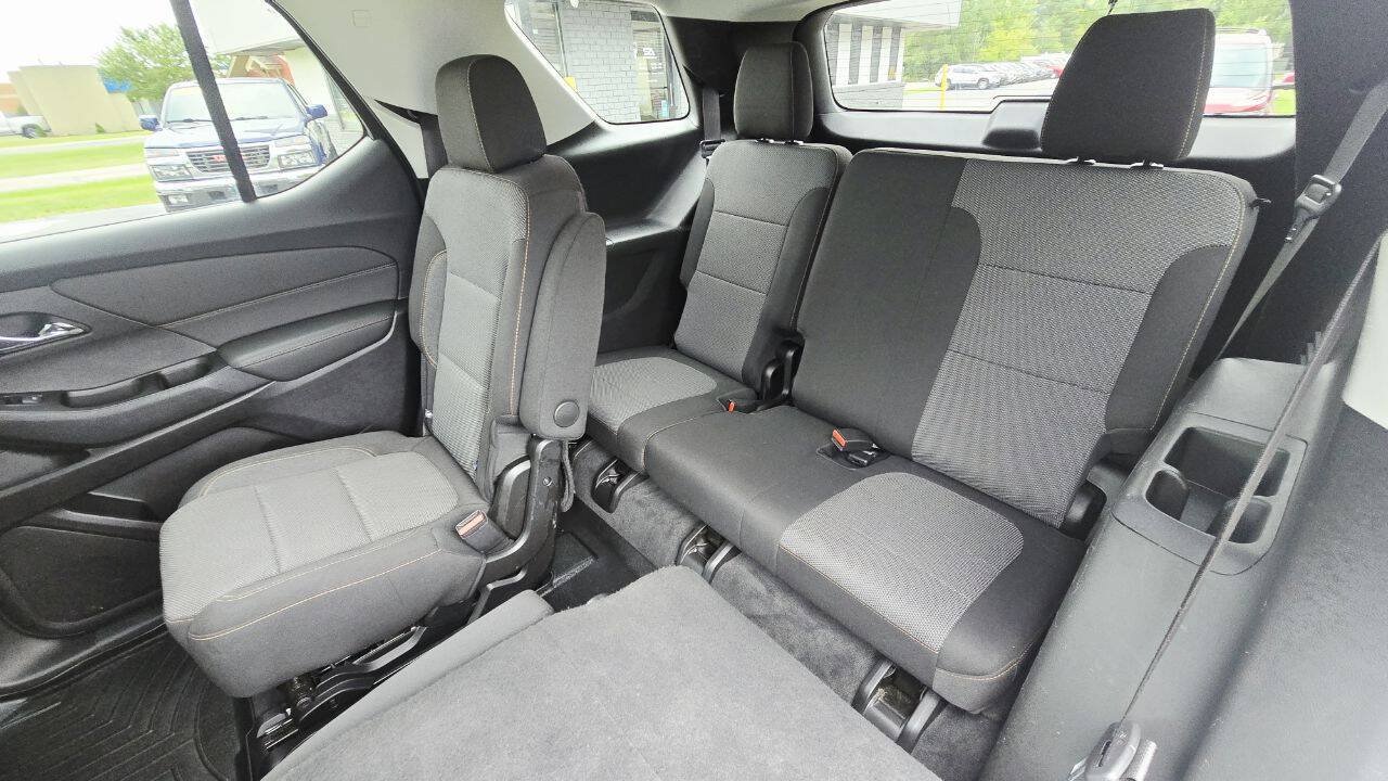 Used 2019 Chevrolet Traverse LT w/ LPO, Blackout Package AWD/4WD image 12